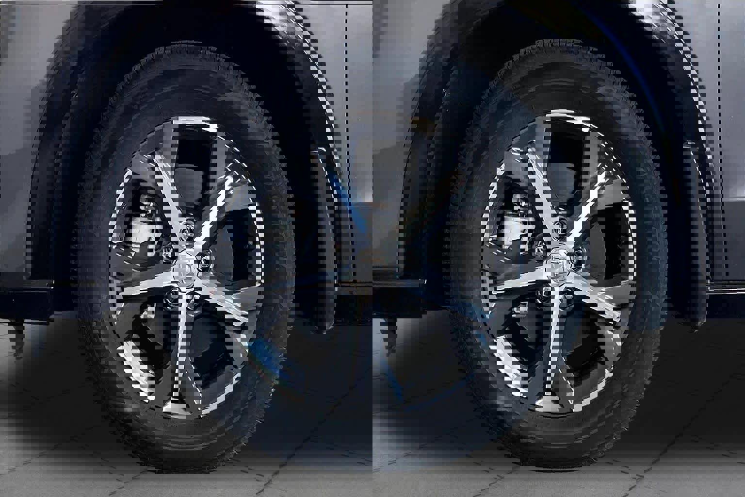 Used 2023 Honda HR-V EX-L image 11