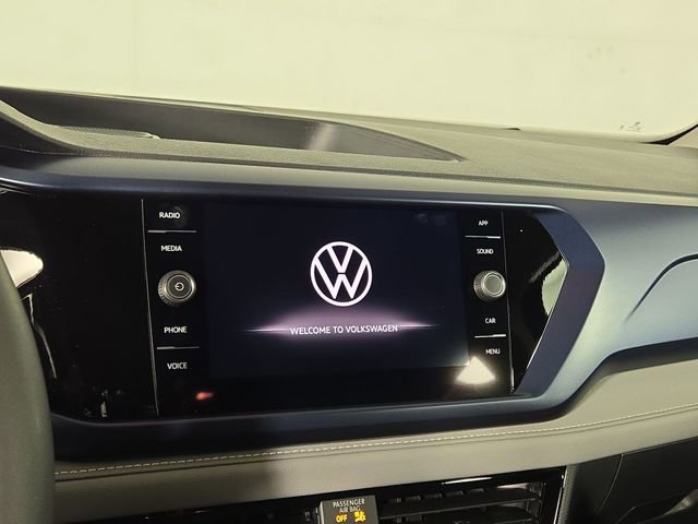 Used 2024 Volkswagen Taos SE AWD/4WD image 17