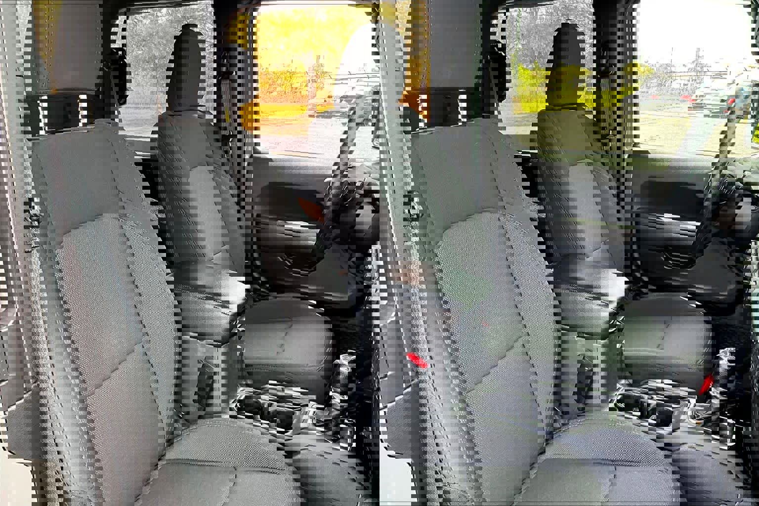 Used 2022 Jeep Wrangler Sport image 8