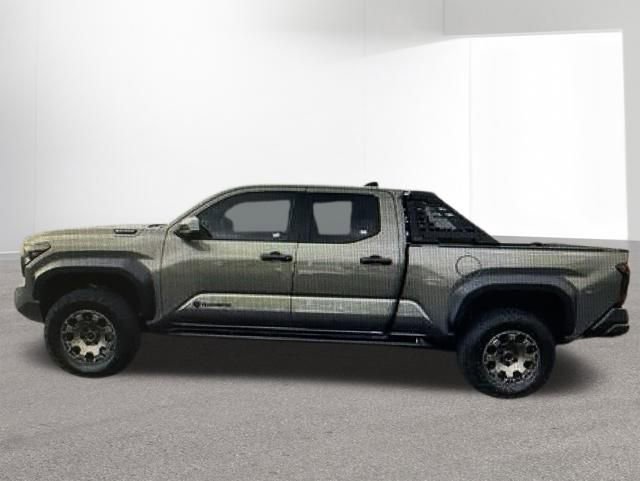 Used 2025 Toyota Tacoma 4x4 Double Cab Hybrid image 4
