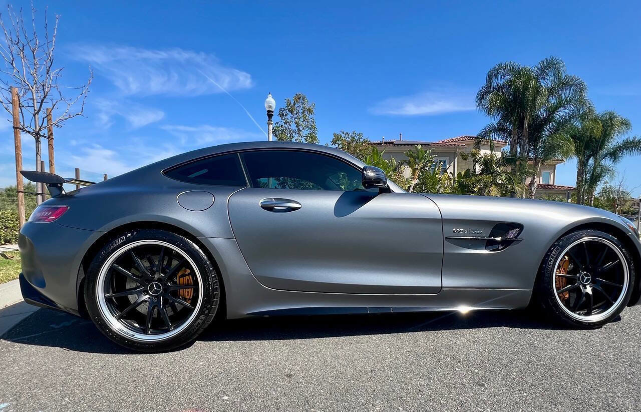 Used 2018 Mercedes-Benz AMG GT R image 4