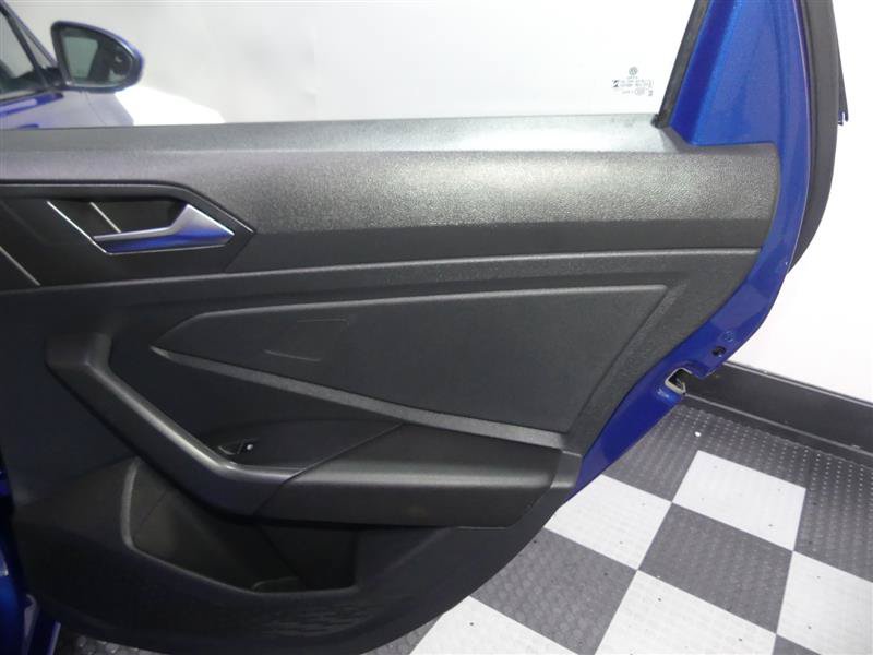 Used 2024 Volkswagen Jetta SE FWD image 26