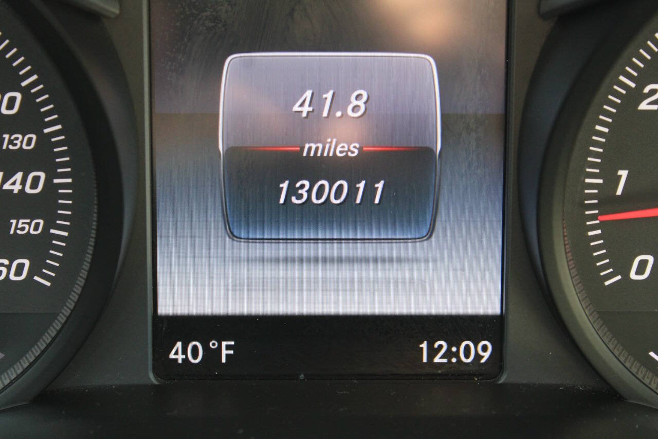 Used 2016 Mercedes-Benz C 300 4MATIC Sedan image 42