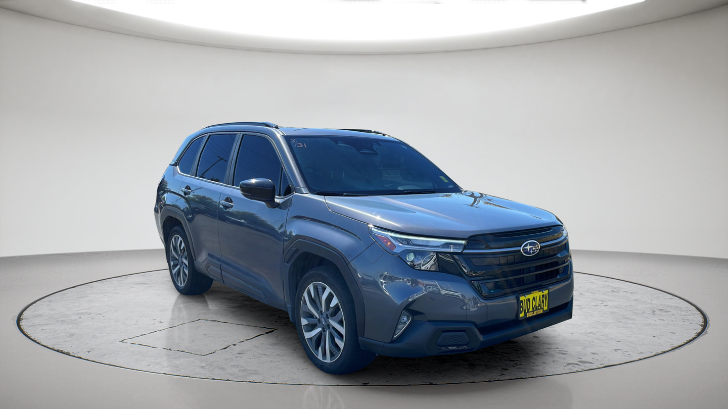 Used 2025 Subaru Forester Touring AWD/4WD image 5