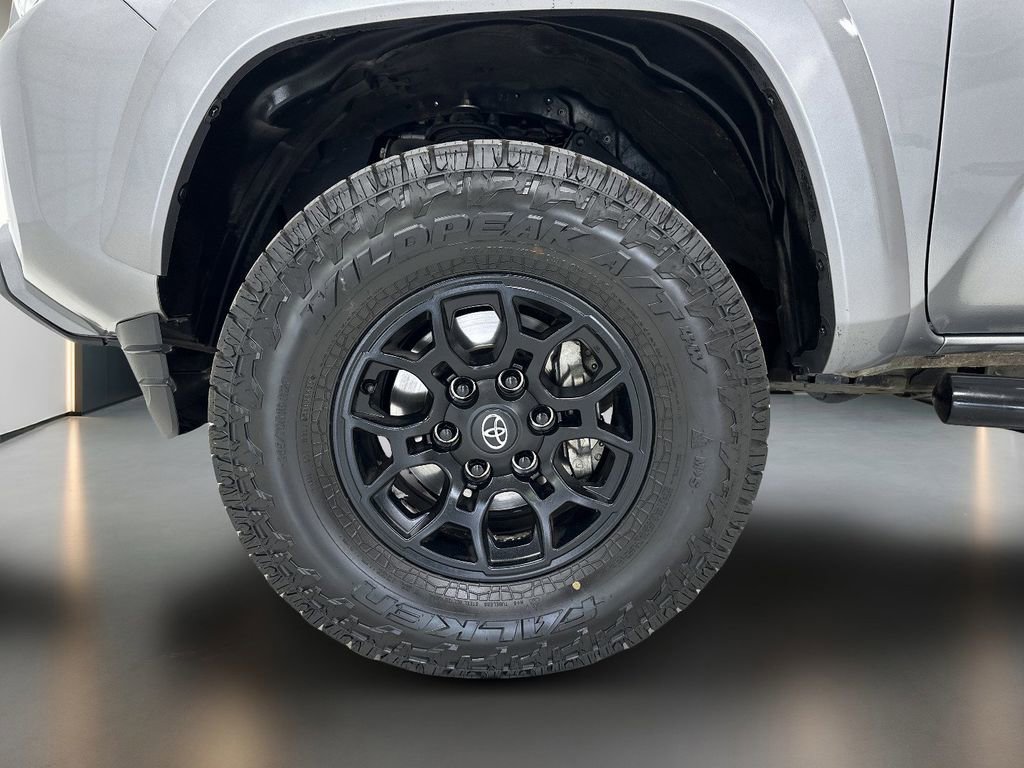 Used 2021 Toyota Tacoma SR5 RWD image 9
