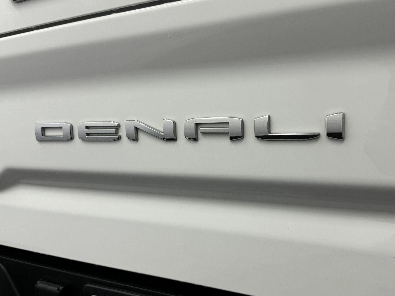 Used 2024 GMC Sierra 3500 Denali Ultimate image 8