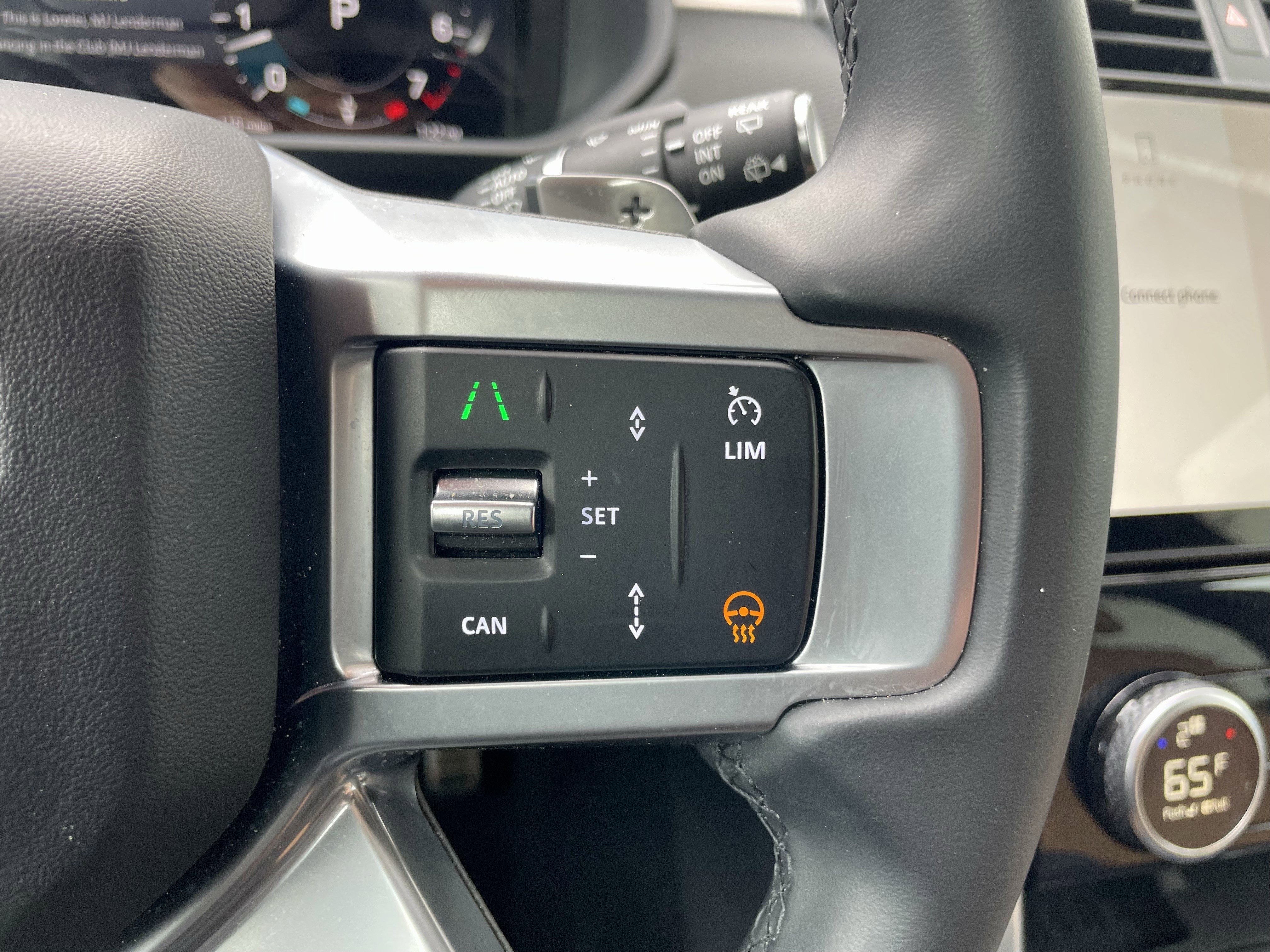 Certified 2025 Land Rover Discovery Dynamic SE AWD/4WD image 22