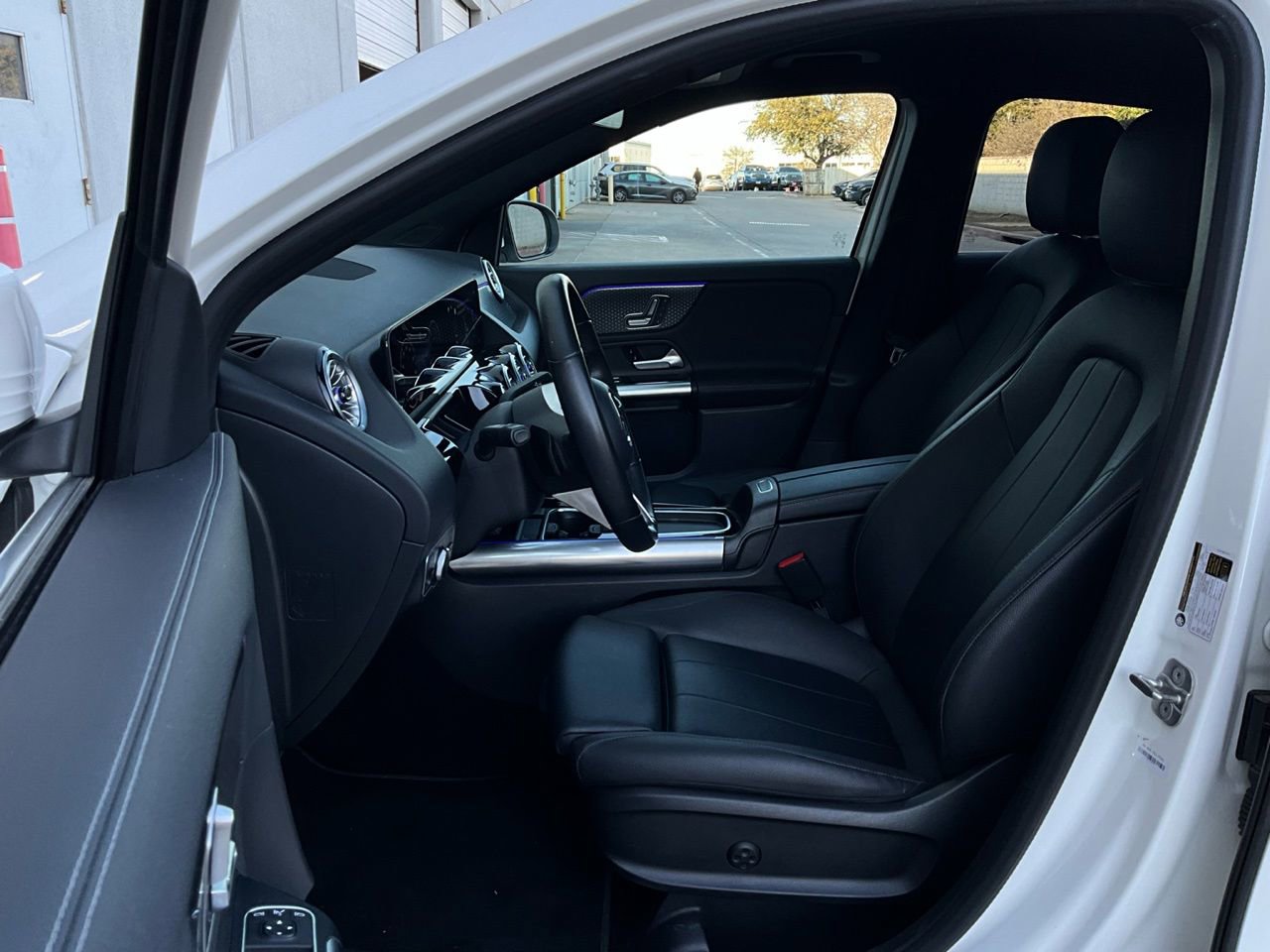 Used 2025 Mercedes-Benz GLA 250 4MATIC image 10