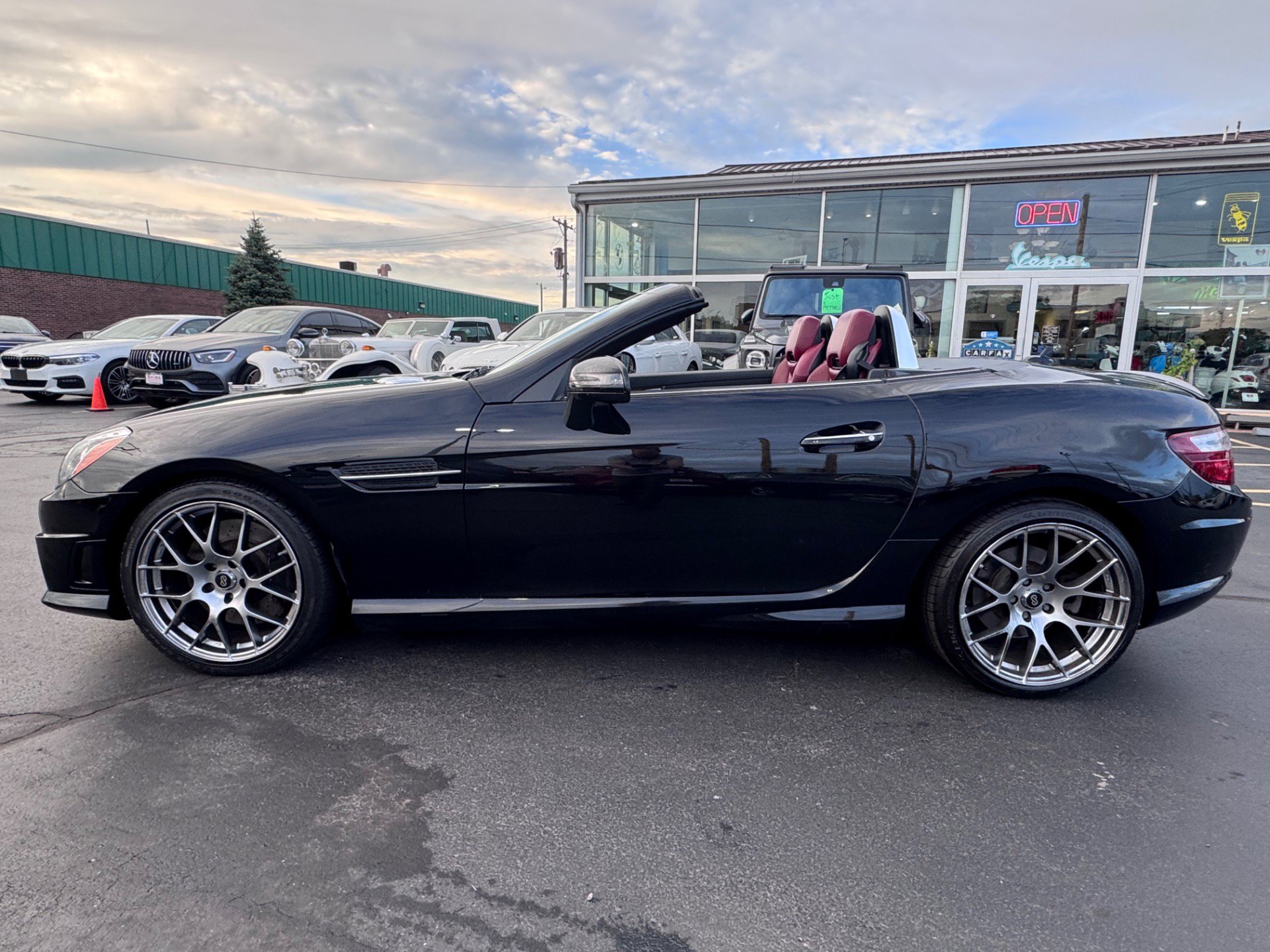 Used 2013 Mercedes-Benz SLK 250 image 6