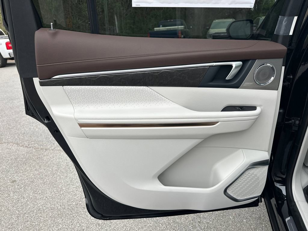 New 2026 Buick Enclave Avenir w/ Super Cruise Package image 22