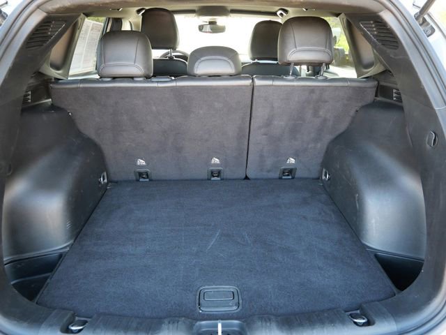 Used 2025 Jeep Compass Trailhawk AWD/4WD image 9