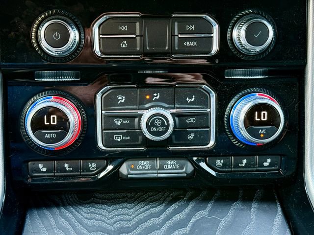 Used 2024 GMC Yukon Denali w/ Advanced Technology Package AWD/4WD image 22