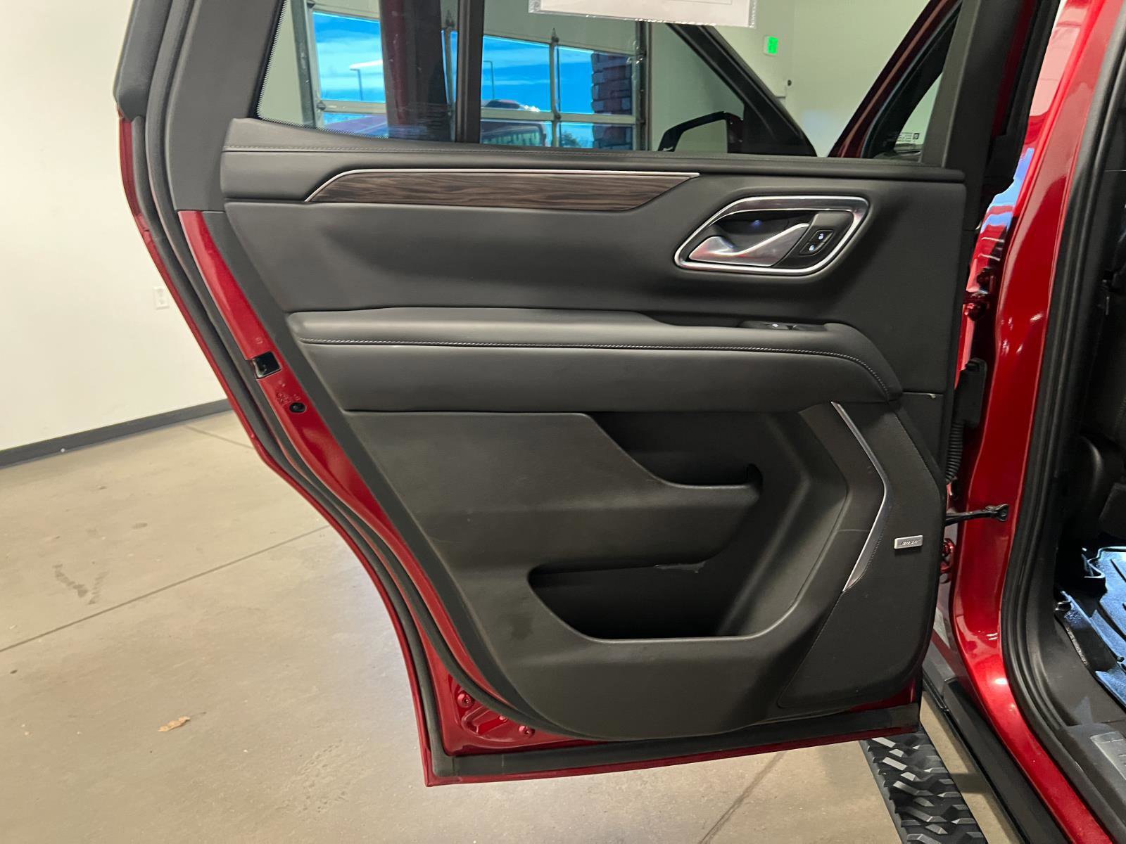 Used 2021 Chevrolet Tahoe Z71 image 33