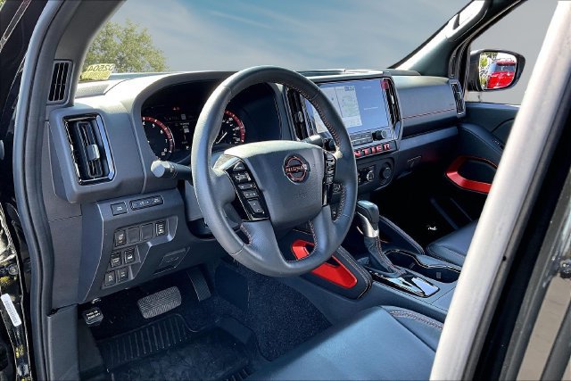 New 2025 Nissan Frontier PRO-4X w/ Pro Premium Package AWD/4WD image 7