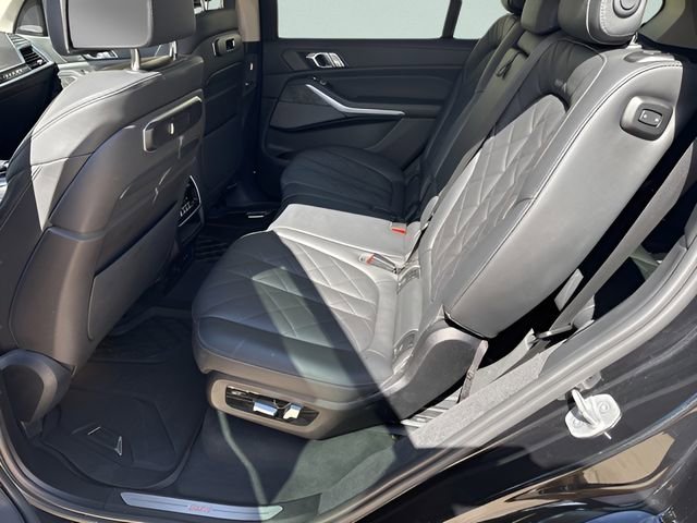 Used 2023 BMW X7 xDrive40i w/ Premium Package image 17