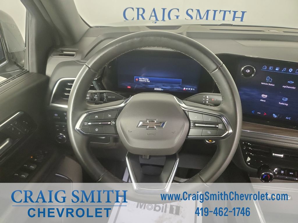 Used 2025 Chevrolet Suburban Z71 AWD/4WD image 20