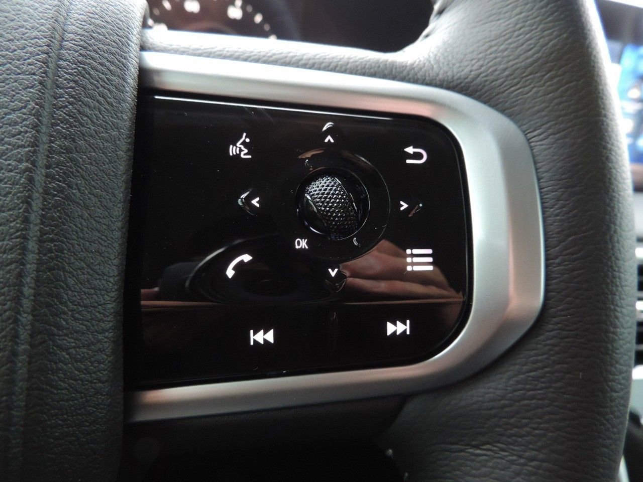 New 2026 Nissan Armada SV image 24