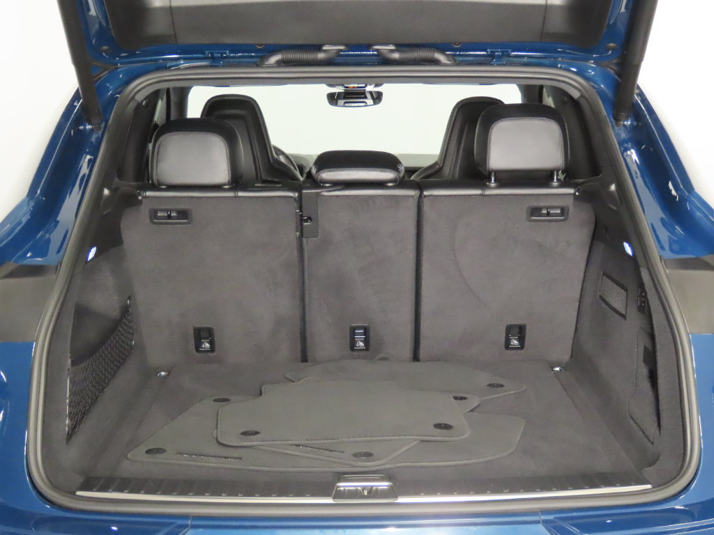 Certified 2025 Porsche Cayenne S AWD/4WD image 47