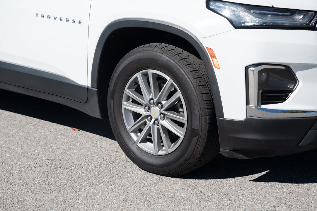 Used 2023 Chevrolet Traverse LT FWD image 10