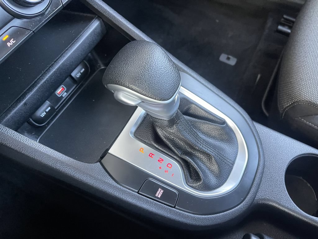 Used 2022 Kia Forte LXS FWD image 30