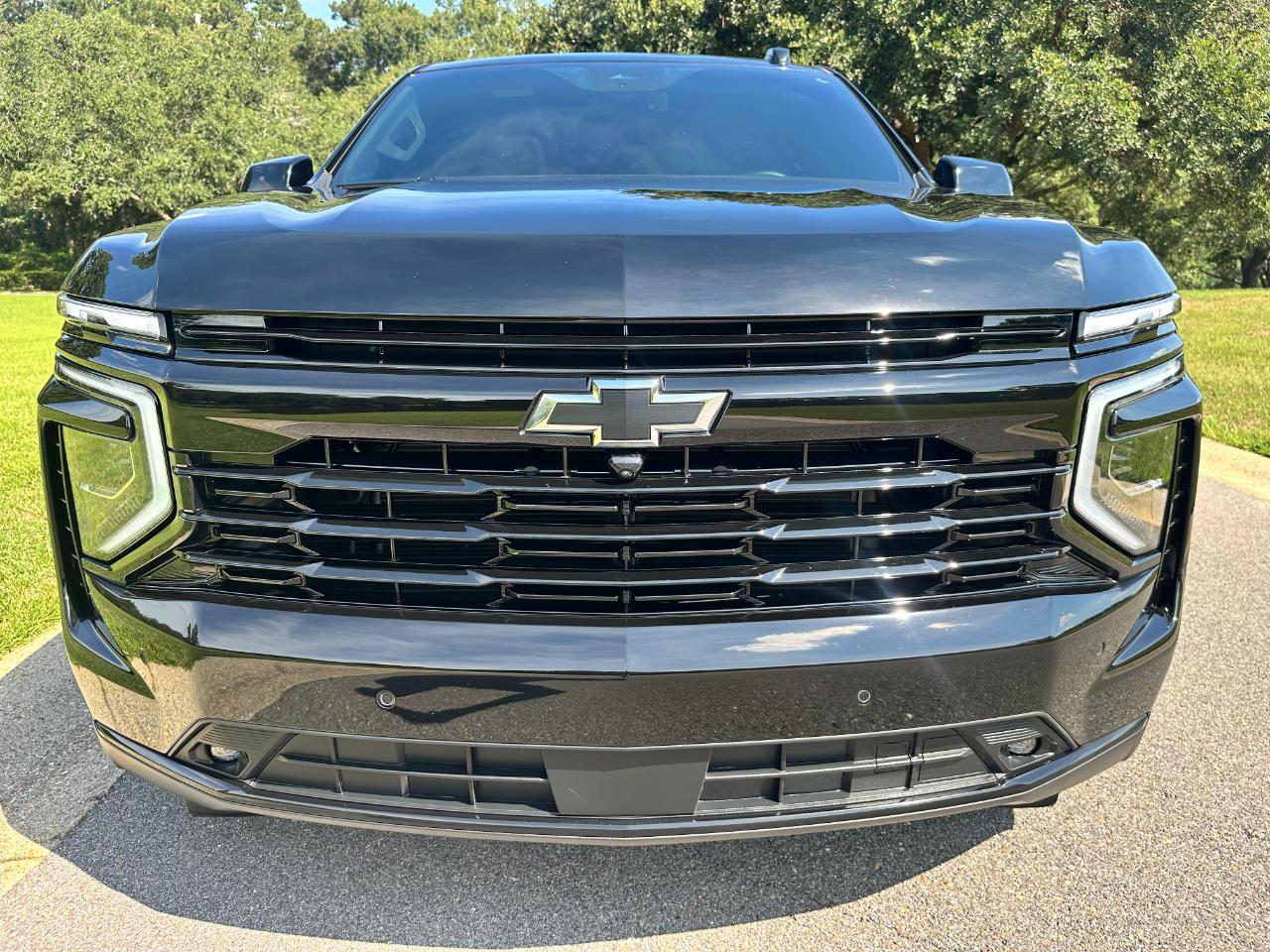Used 2025 Chevrolet Tahoe RST w/ RST Capability Package AWD/4WD image 2