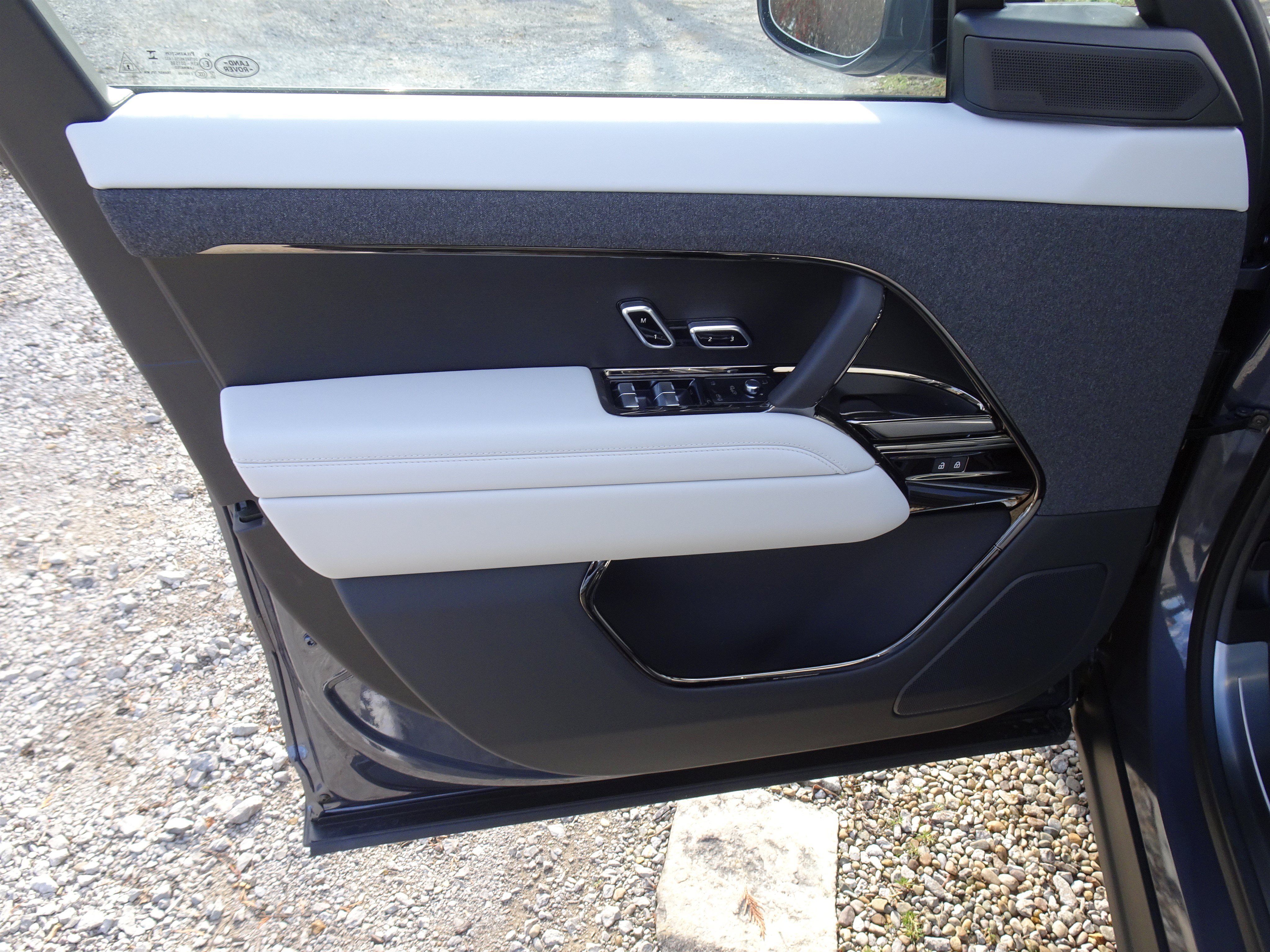 Certified 2026 Land Rover Range Rover Sport SE AWD/4WD image 16