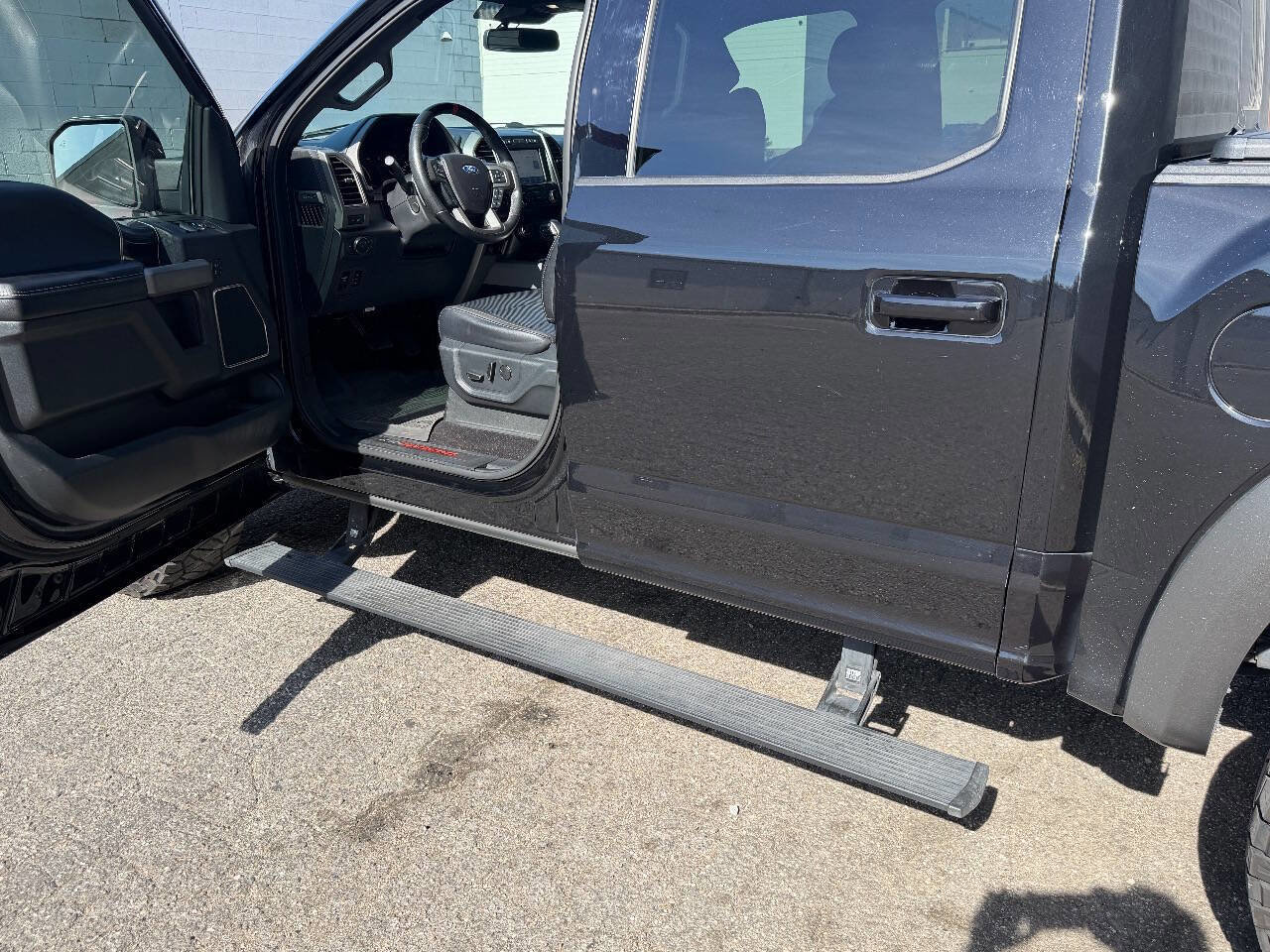 Used 2020 Ford F150 Raptor w/ Equipment Group 802A Luxury AWD/4WD image 13