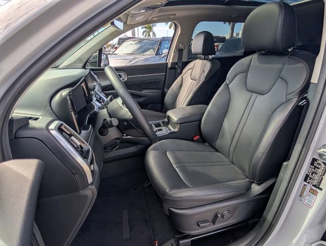 Used 2023 Kia Sorento SX image 7