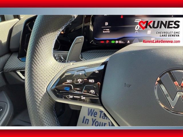Used 2024 Volkswagen Golf R image 39