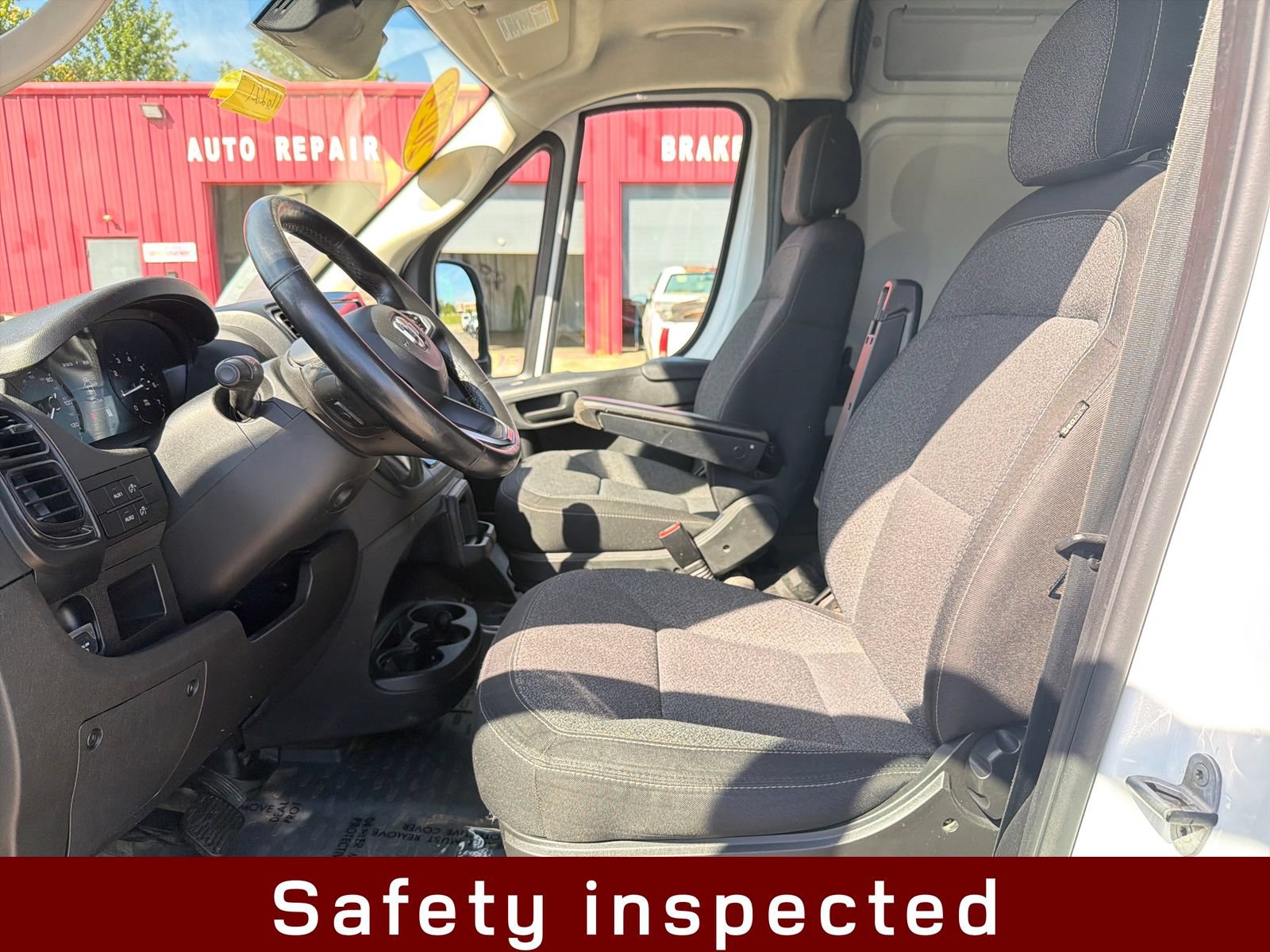 Used 2024 RAM ProMaster 2500 w/ Cold Weather Group FWD image 11