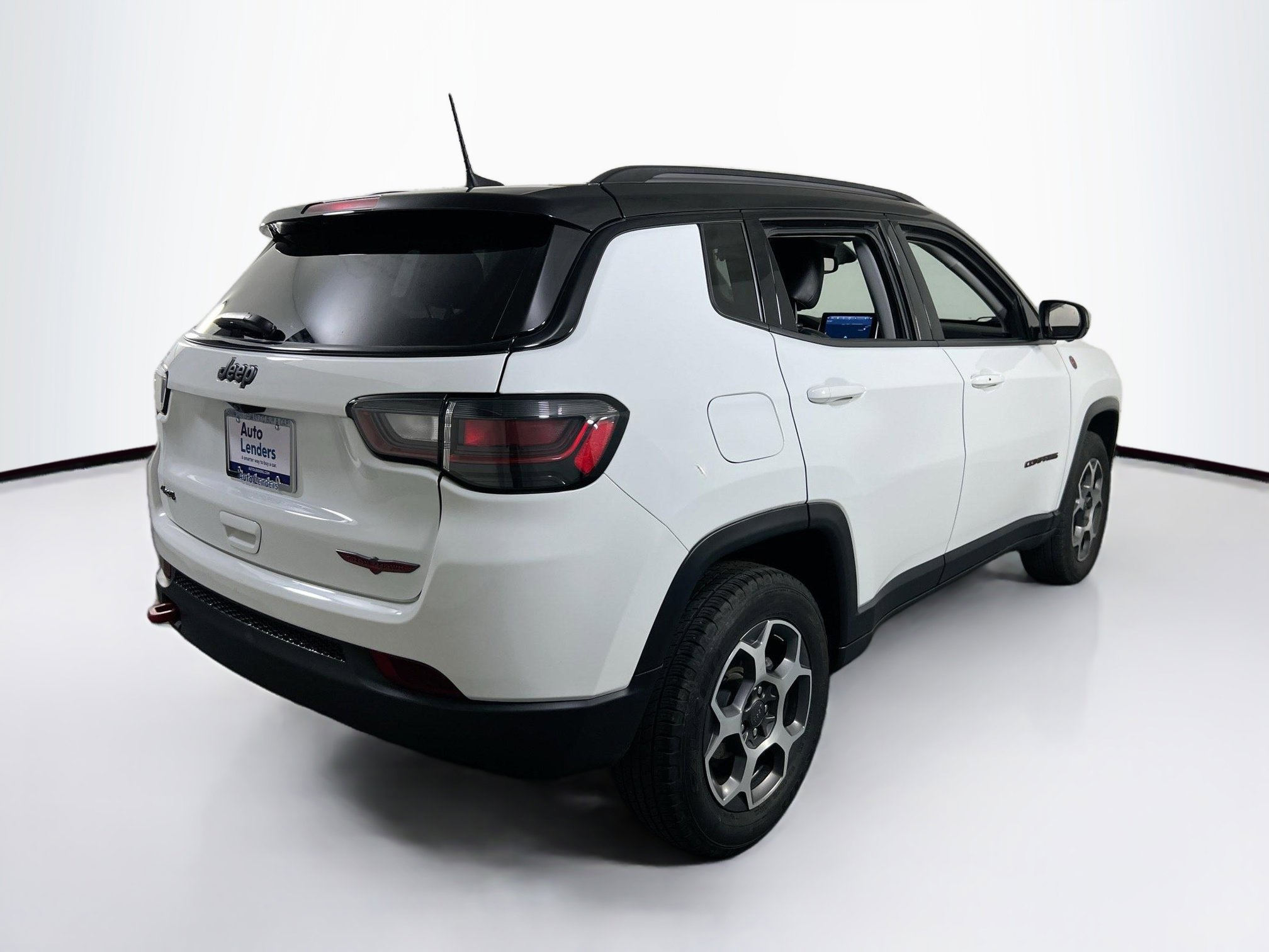 Used 2022 Jeep Compass Trailhawk w/ Trailhawk Elite Group AWD/4WD image 5