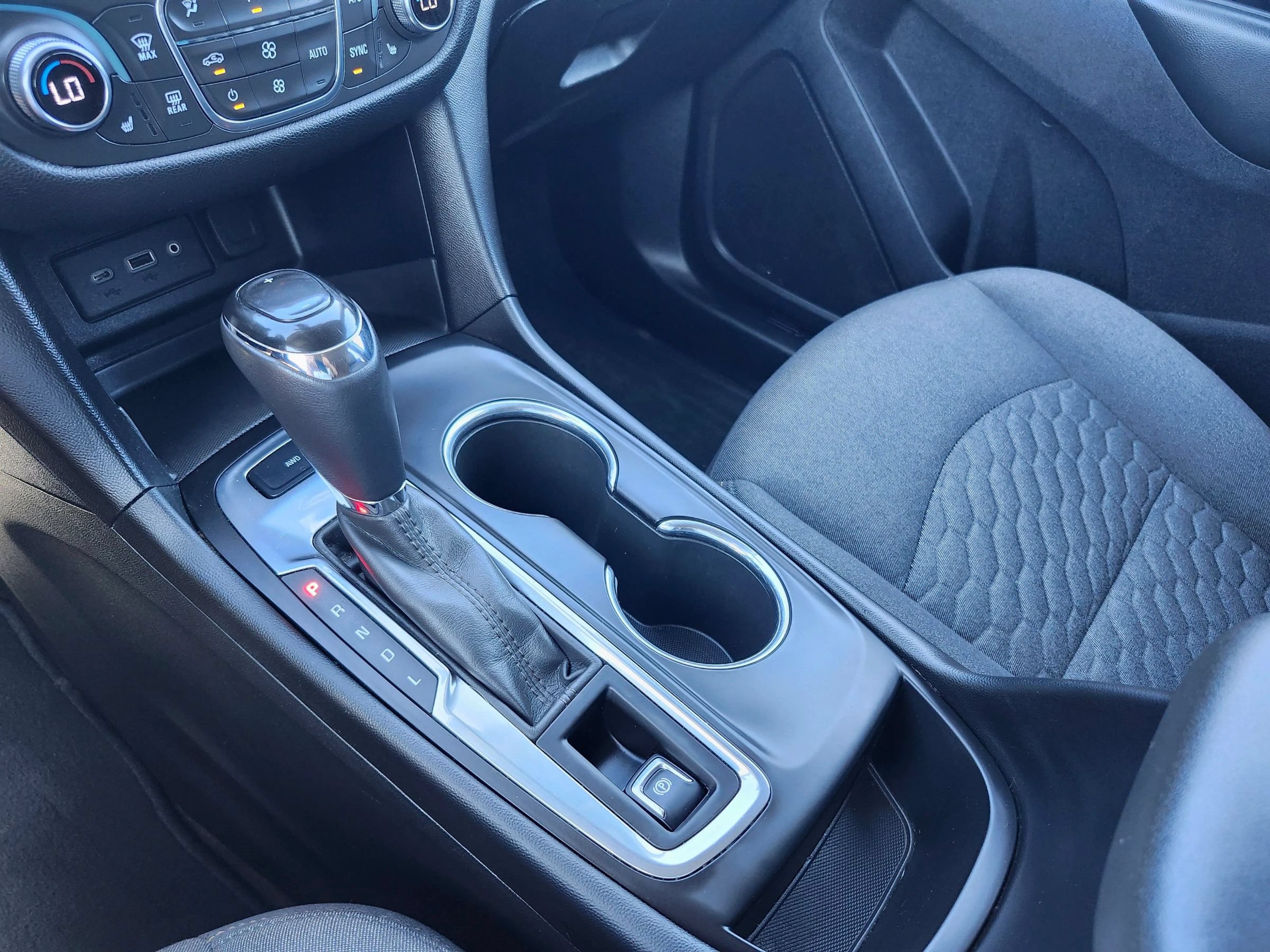 Used 2019 Chevrolet Equinox LT AWD/4WD image 21