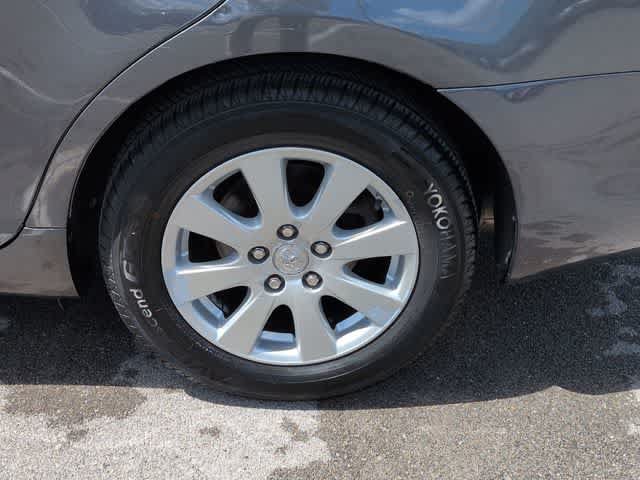 Used 2007 Toyota Camry XLE FWD image 14