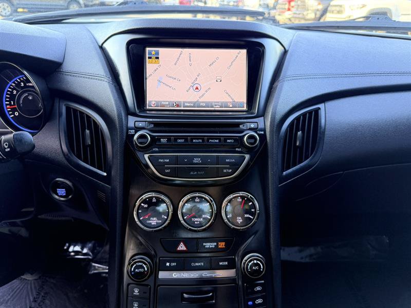 Used 2014 Hyundai Genesis 3.8 RWD image 19