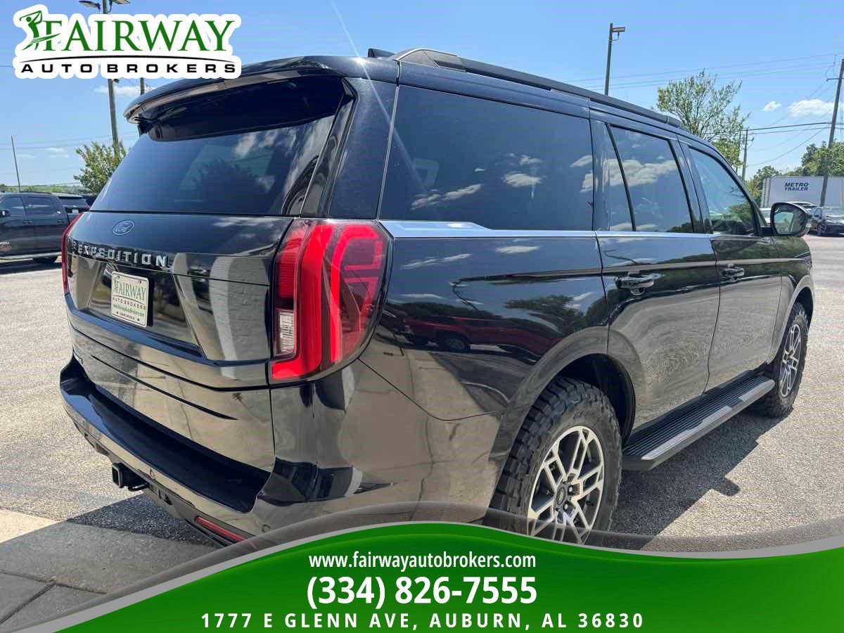 Used 2025 Ford Expedition Active image 6