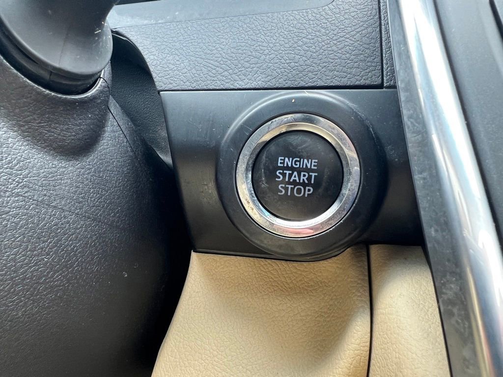 Used 2015 Toyota Camry XLE w/ Advanced Technology Package FWD image 26
