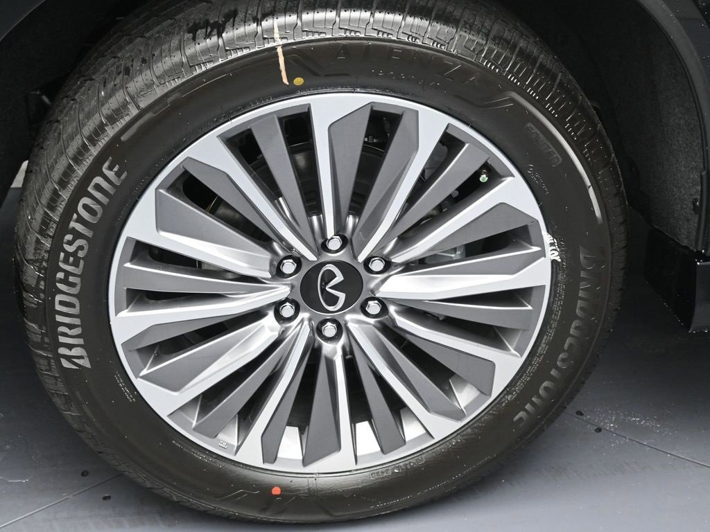 New 2026 INFINITI QX80 Luxe image 5