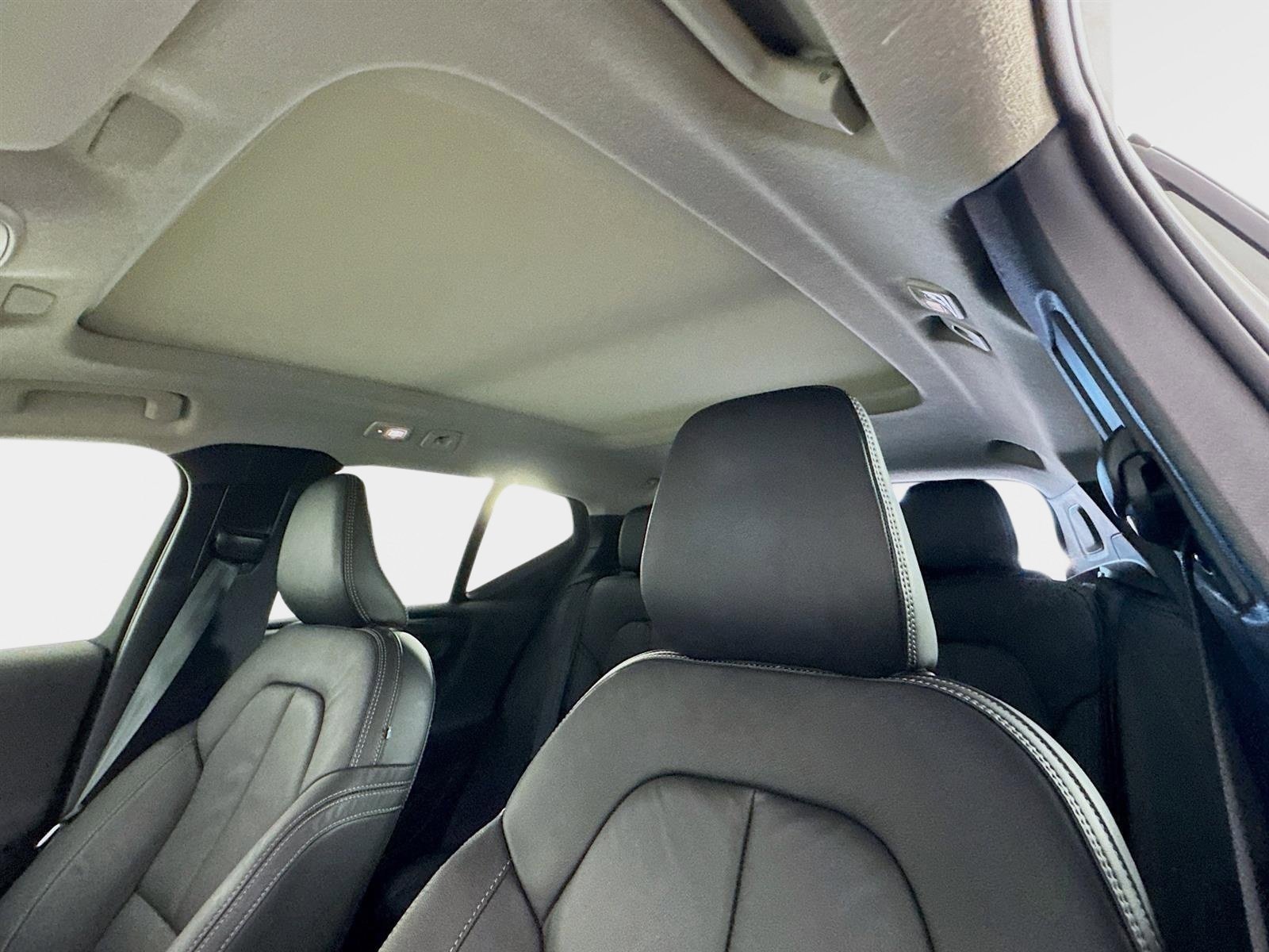 Used 2023 Volvo XC40 B5 Plus w/ Protection Package Premier AWD/4WD image 15