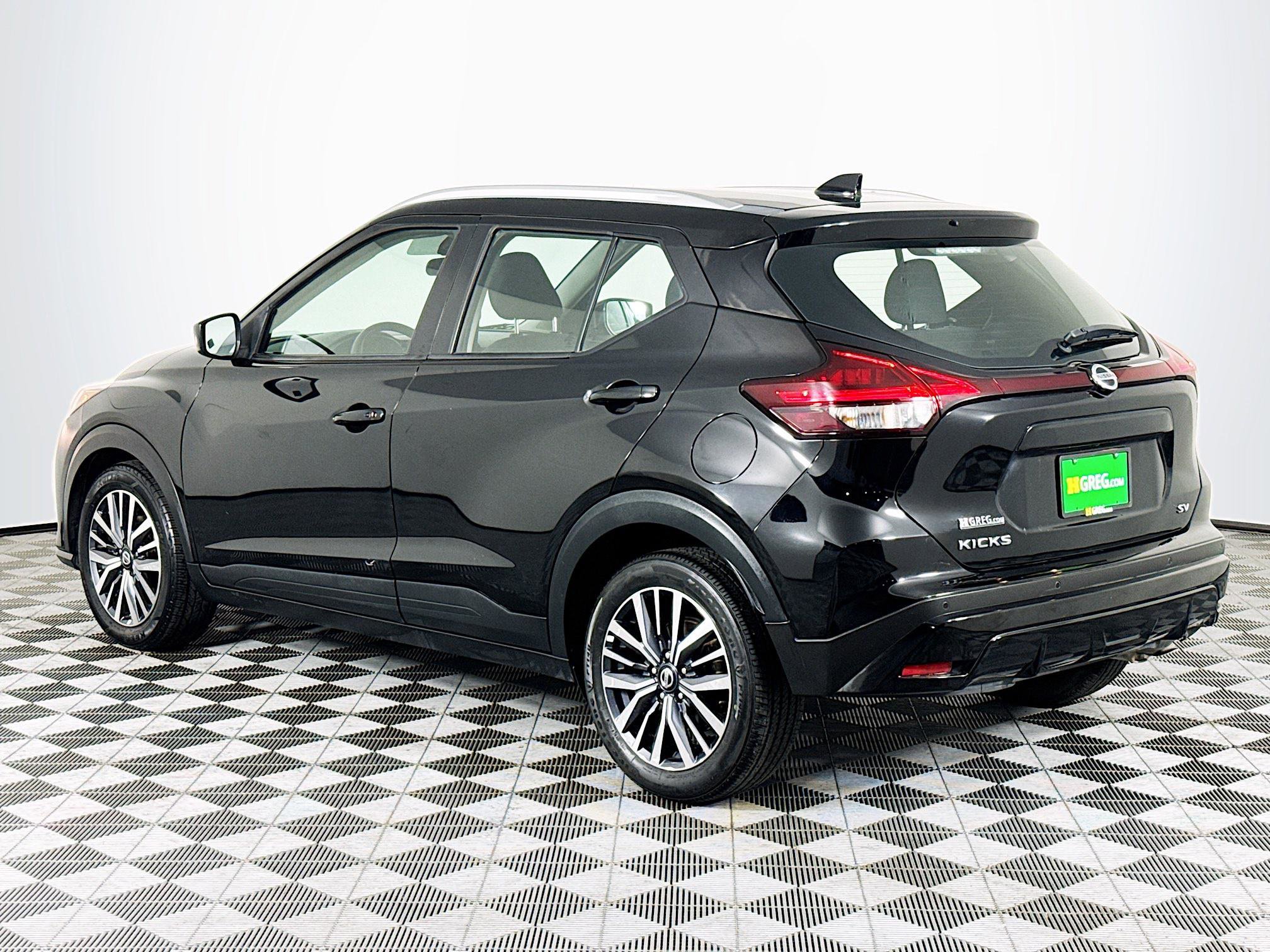 Used 2021 Nissan Kicks SV image 6