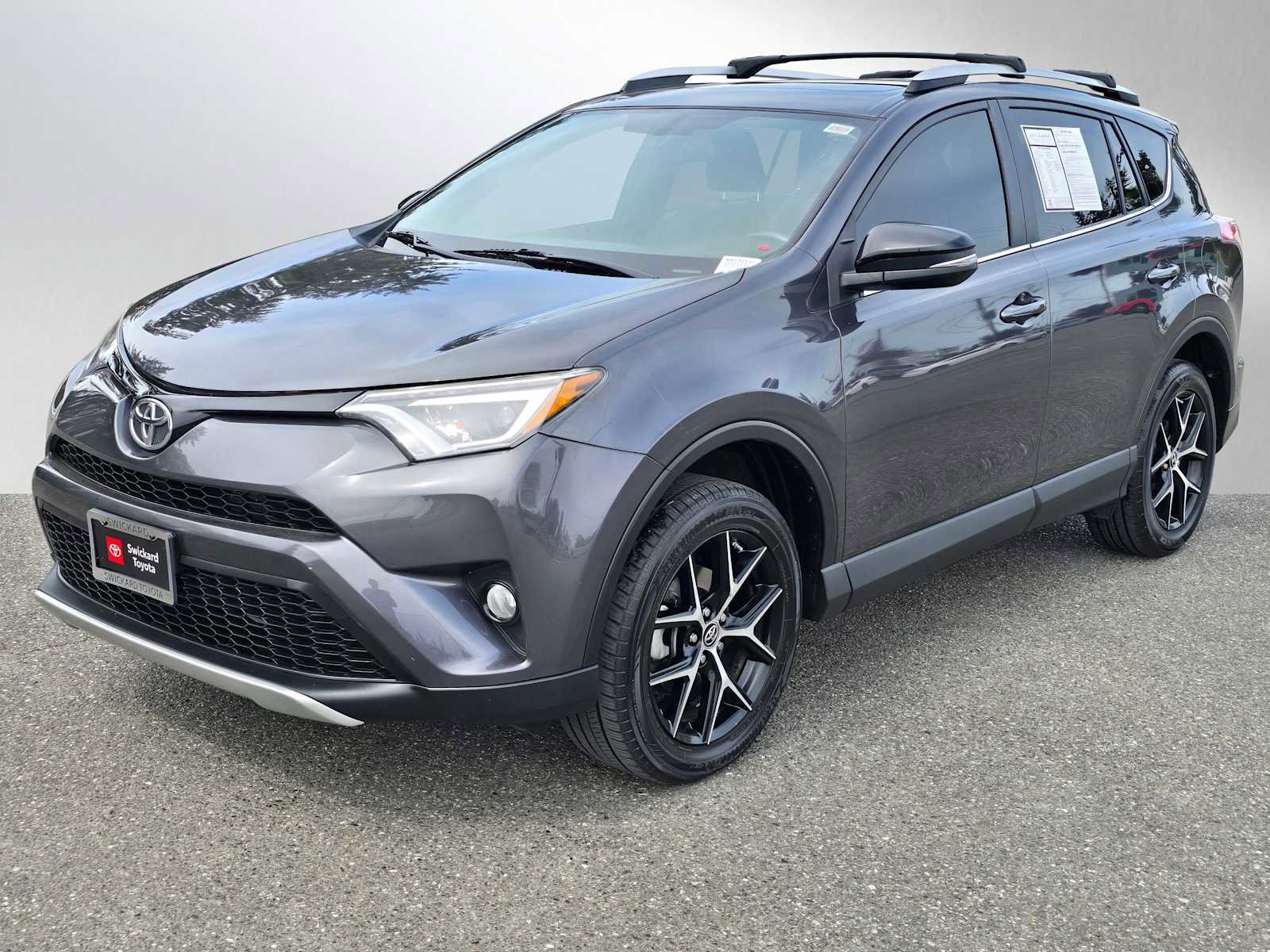Used 2016 Toyota RAV4 SE w/ Cargo Management Package AWD/4WD image 7