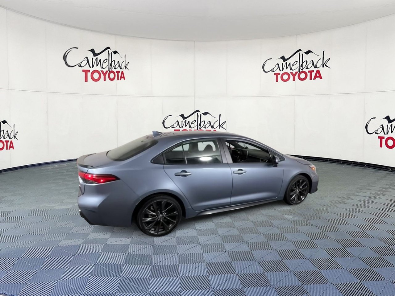 Used 2024 Toyota Corolla XSE FWD image 3