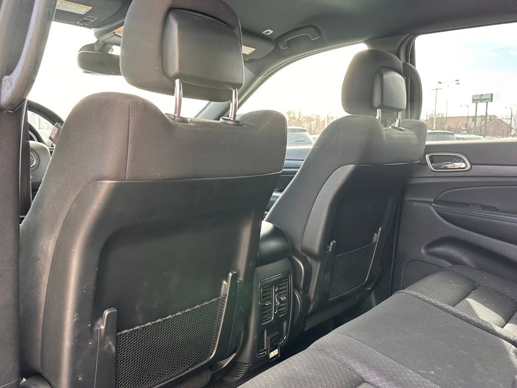 Used 2019 Jeep Grand Cherokee Laredo image 13