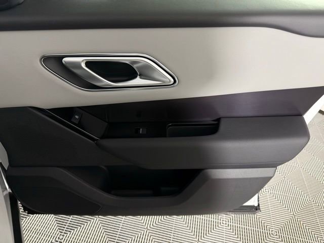 New 2026 Land Rover Range Rover Velar Dynamic SE image 35