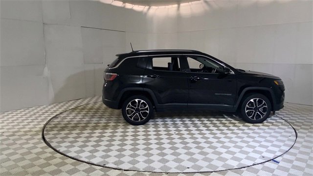 Used 2022 Jeep Compass Limited image 9