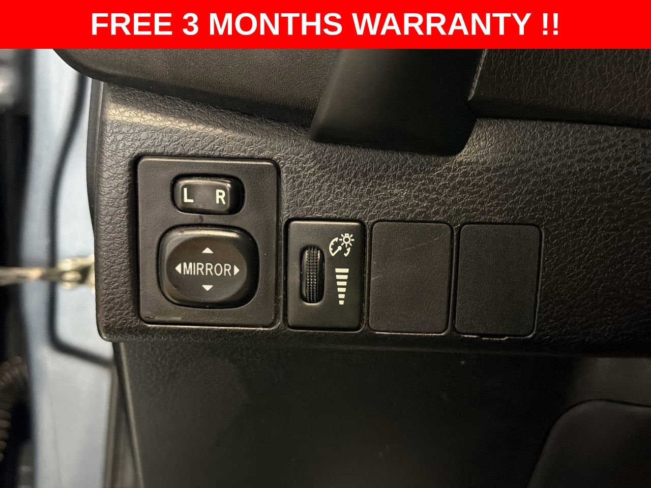 Used 2017 Toyota Corolla LE image 37