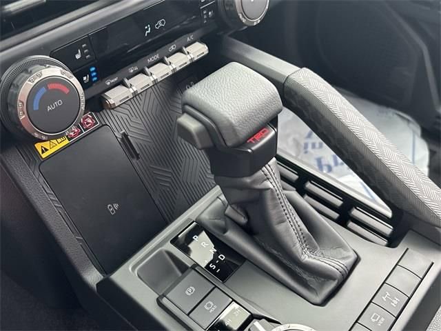 Certified 2025 Toyota 4Runner TRD Off-Road Premium image 20