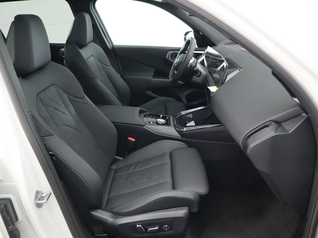 Certified 2025 BMW X3 xDrive30i w/ Convenience Package image 21