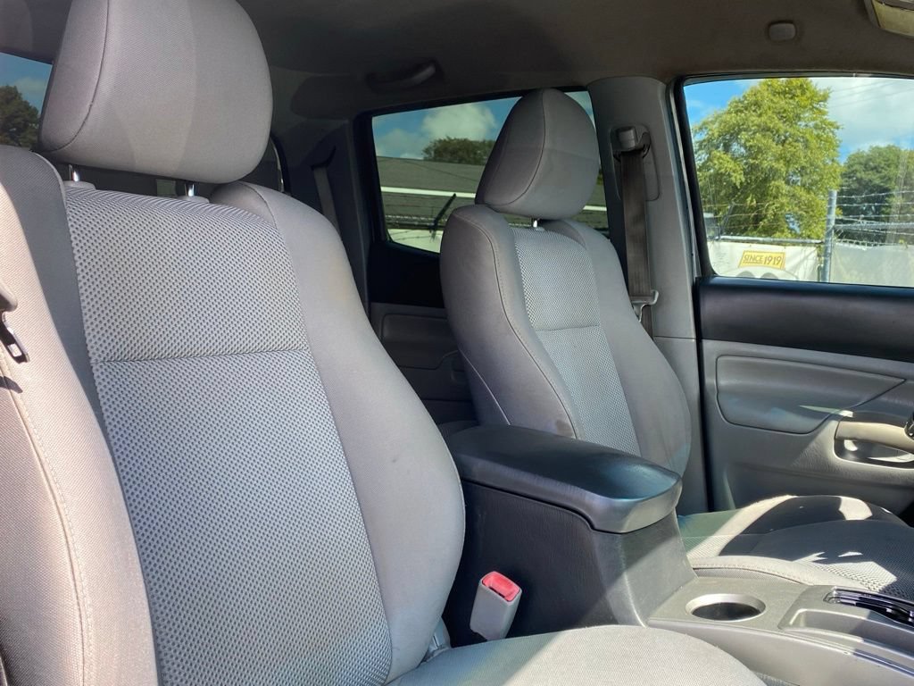 Used 2015 Toyota Tacoma 4x4 Double Cab image 17