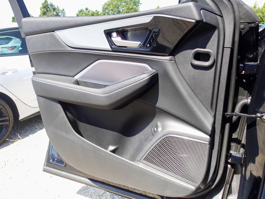 New 2026 Acura MDX SH-AWD image 17