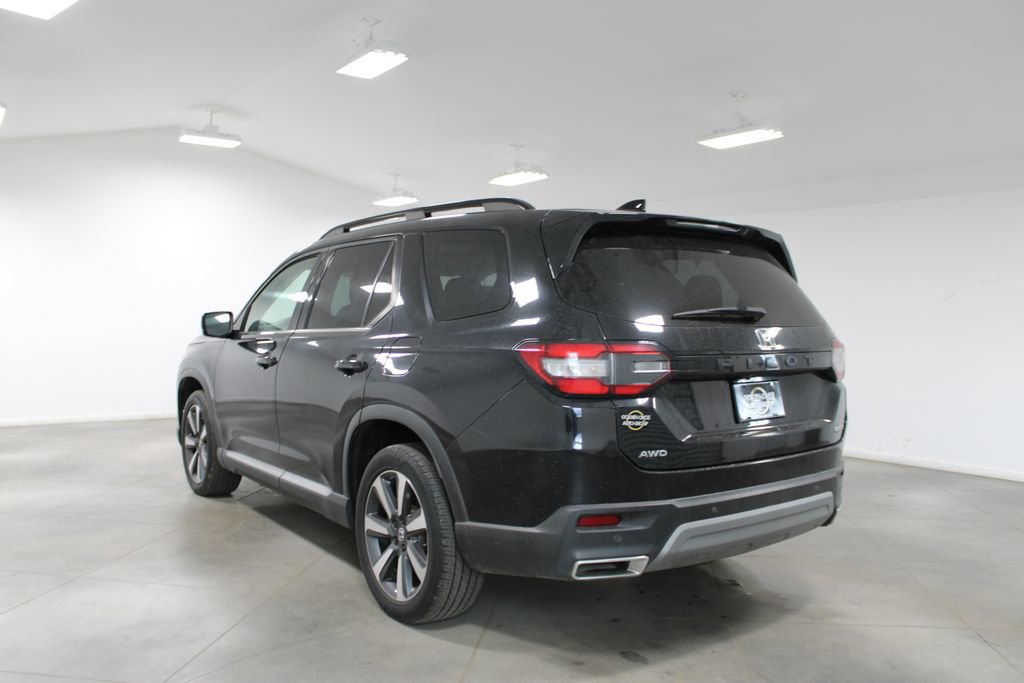 Used 2023 Honda Pilot Touring image 7